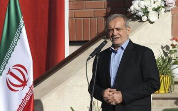 پزشکیان: دانش‌آموزان مانند طلا هستند؛ تمام توان دولت برای رشد دانش‌آموزان به کار گرفته می‌شود