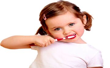 قبل از غذا خوردن مسواک بزنیم بهتر است یا بعد از آن؟