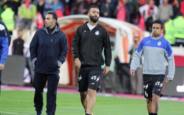  حمله تند استقلالی جنجالی به پرسپولیسی ها بابت مراسم قهرمانی 