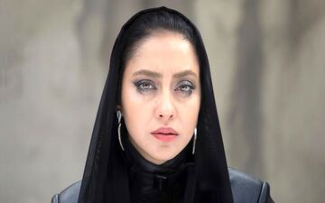 استایل جذاب بهاره کیان افشار در ماشین لاکچریش