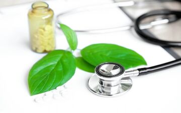 
تدابیر طب سنتی برای پیشگیری از گرمازدگی 