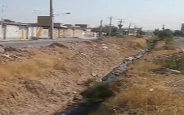 وضعیت نامناسب فاضلاب مجاورت منطقه مسکونی در شوشتر 