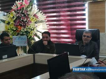 نشست هم اندیشی اصناف و بازاریان کرمانشاه با مدیرکل سازمان صنعت، معدن و تجارت