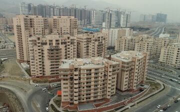 
آنها که بیش از ۱۰۰ خانه دارند!