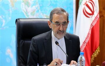 ولایتی: ریشه صهیونیسم در منطقه را می‌سوزانیم/ مردم مشکلات دولت را به خوبی می‌دانند