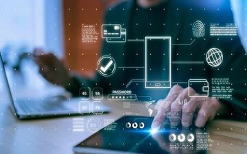 5 دلیل برای اینکه نباید از سیستم پیامک (SMS) پیش فرض گوشی های اندرویدی استفاده کنید
