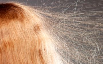 چگونه از شر الکتریسیته ساکن مو خلاص شویم؟