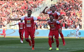 برتری پرگل پرسپولیس برابر ذوب‌آهن؛ قلعه‌ِ امیر فرو ریخت