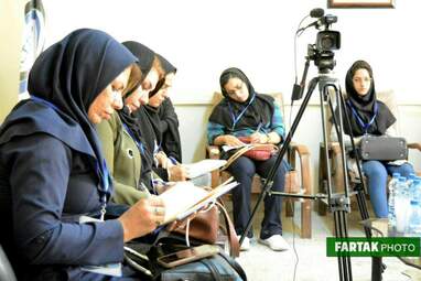 نشست خبری هتل کاروانسرای لاله بیستون