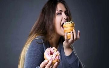 علت تمایل به شیرینی پس از بیدار شدن از خواب چیست؟