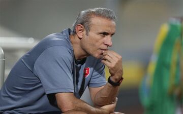 گل‌محمدی: فقط بلدیم بگوییم ان‌شاءالله؛ لیگ را یک سال تعطیل کنیم!/ ما بازیکنان مازاد تیم‌های دیگر را نمی‌خواهیم
