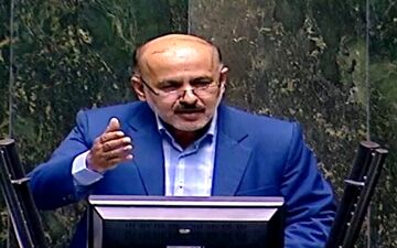 زارع: متناسب سازی حقوق بازنشستگان هرچه زودتر اجرایی شود


