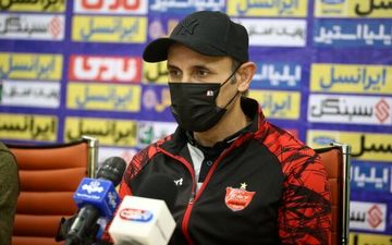 
گل‌محمدی: پرسپولیس همیشه برای برنده و قهرمان شدن می‌جنگد/مشکلات به خاطر نبود پول در باشگاه است