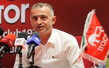  کمالوند: به اخباری نیاز داریم و او را به هیچ تیمی نخواهیم داد/ هر انتقالی که از باشگاه اعلام نشود، مورد تأیید نیست