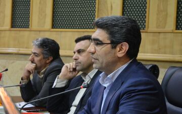  باید فضای کسب و کار را سامان  و واحدهای راکت را راه‌اندازی شود