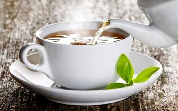 صبح ها چای بنوشیم بهتر است یا قهوه؟ 