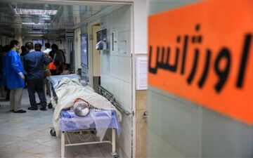 
انتقال ۲۶۰ دانشجو به بیمارستان در یزد +اسامی