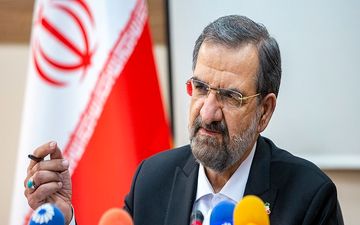 رضایی: بازار بورس و سهام را بیمه خواهیم کرد
