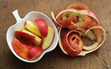 پوست میوه: گنج پنهان یا تله آفت‌کش‌ها؟ بخوریم یا دور بریزیم؟