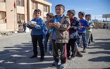  بازگشایی مدارس مناطق زلزله زده کرمانشاه/عکس