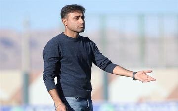 ناکامی در لیگ یک، رجب‌زاده را از نیمکت ذوب‌آهن دور کرد