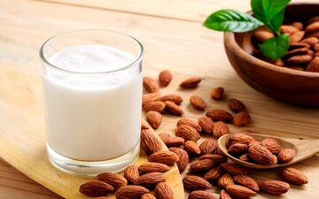 جایگزین های لبنیات برای کسانی که به لاکتوز حساسیت دارند