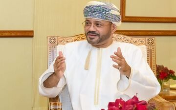 نشست توافق تنگه هرمز در عمان به تأخیر افتاد