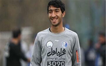 محسن کریمی کتفش را جراحی کرد