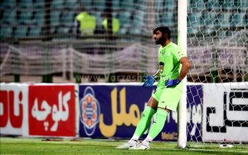 مصدومیت شدید، گلر ذوب‌آهن راهی بیمارستان شد