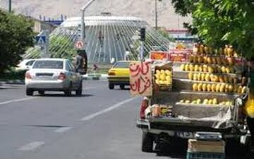 کلاهبرداری اسکیمر در پوشش میوه فروشی سیار 



 
