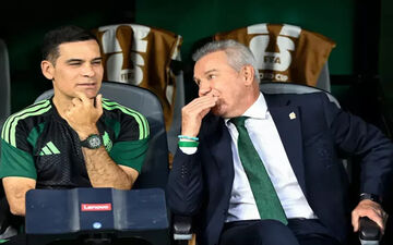 زلزله در مکزیک پس از شکست مقابل انگلیس؛ قیصر بارسا روی نیمکت ال‌تری!