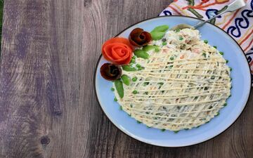 بیا تا بهت بگم سالاد الویه مجلسی رو چطوری درست کنی