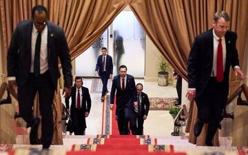 

ادعای جدید مقام آمریکایی درباره مذاکرات/ معاون ترامپ راهی عمان می‌شود؟ 