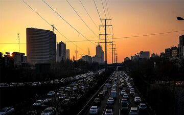 عبور مصرف برق از 74 هزار مگاوات؛ رکورد مصرف برق می‌شکند؟