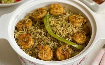 طرز تهیه میگو پلو بوشهری؛ غذای دریایی خوشمزه با طعمی اصیل
