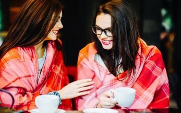 چرا آدم هایی که بهم اهمیت نمیدن رو رها نمیکنم؟