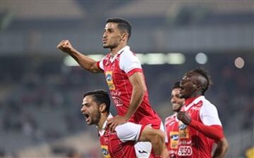 تدارک جشن تولد آقای گل در تمرین پرسپولیس