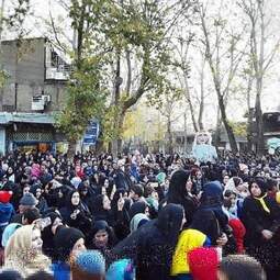 عروسک پیمایی در کنگاور