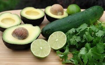  با این خوراکی‌ها سیاهی دور چشم شما برطرف می‌شود