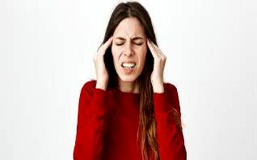 ارتباطی عجیب که سر دردهای میگرنی با این بیماری مزمن دارند