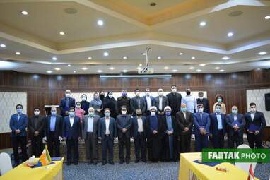 اهدا احکام مدیرکل، اعضای شورهای، مدیران کل و معاونان مرکز گسترش سازمان مقاومتی استان کرمانشاه