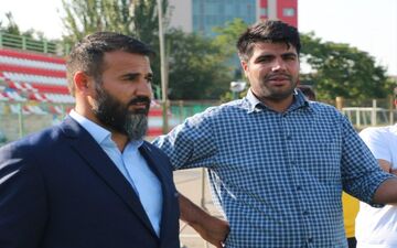 
با وحید بیاتلو به دنبال ۳ امتیاز بازی با خوشه‌طلایی هستیم