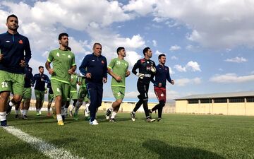 استقبال از دایی در اولین تمرین سایپا