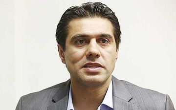 افشین پیروانی در شرایط خاص در مقابل دوربین مخفی