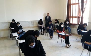  امتحانات کدام دانشجویان حضوری برگزار می‌شود؟
