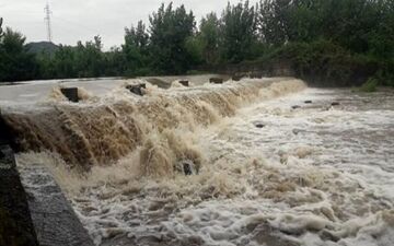 فرماندار شهرستان کوهرنگ: همه رودخانه‌های شهرستان کوهرنگ طغیان کرده است