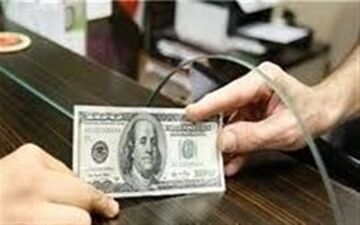  قیمت خرید دلار در بانک‎ها در 5 آذر 97