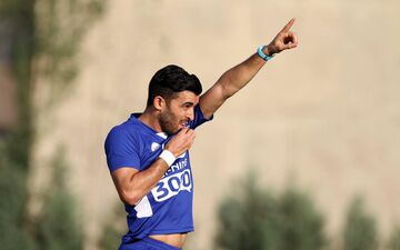 به بختیار بگویید، شماره 7 نپوشد! 