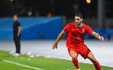 لژیونر محبوب آبی ها در لیست یحیی؟/ شایعه نقل و انتقالاتی در خصوص جانشین نوراللهی در پرسپولیس 