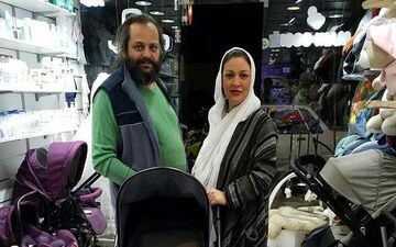 زیبا بروفه و همسرش در یک مرکز خرید! + عکس